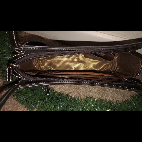 Purse - Picture 4 of 4